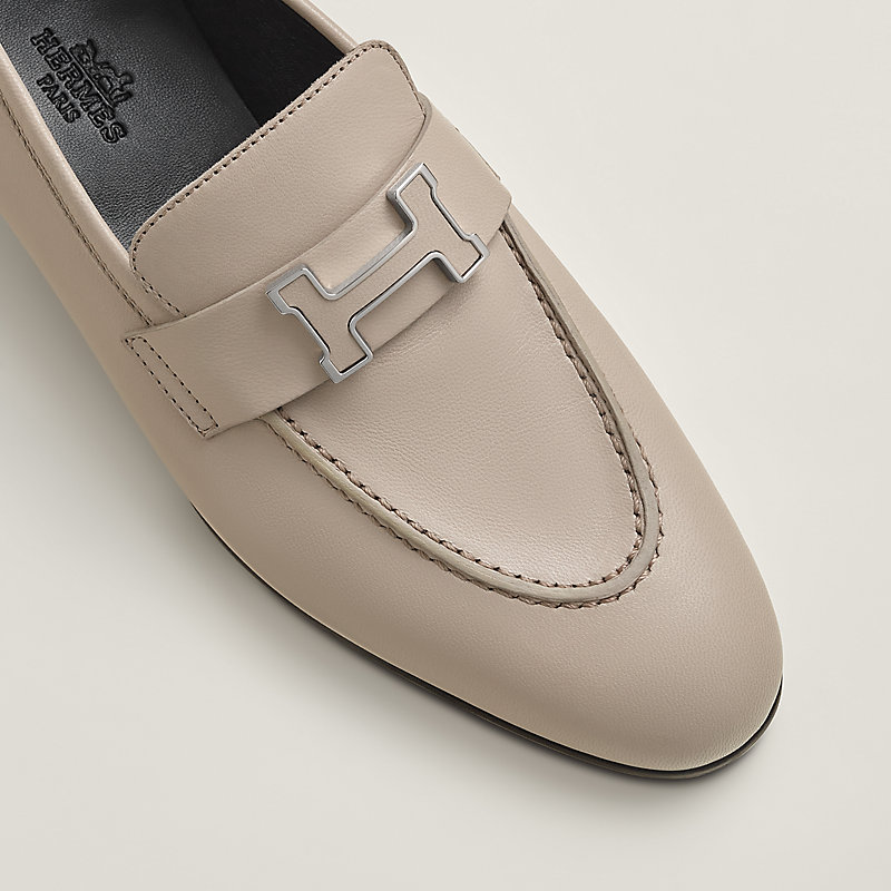 モカシン《パリ》 - ベージュ | Hermès - エルメス-公式サイト